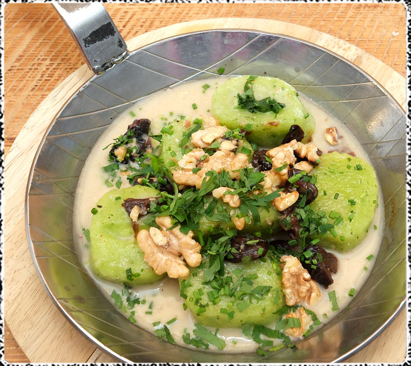 Saisonale Gerichte vom Restaurant Cortina